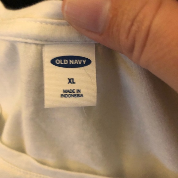 White Old Navy Tee Luxe - Picture 2 of 2